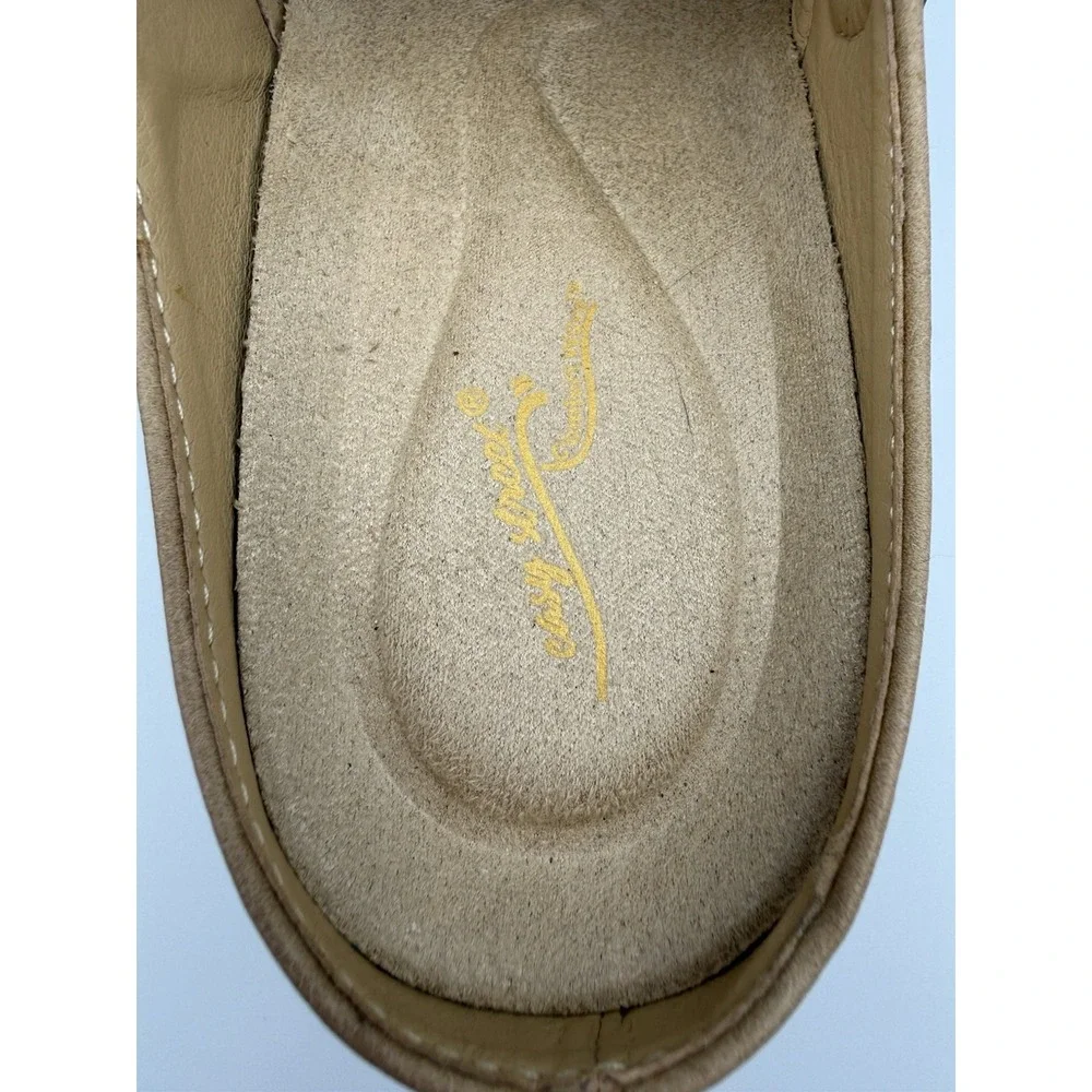 Easy‎ Street Comfort Wave Sandals Womens 8M Tan Slip On Comfort NWOT